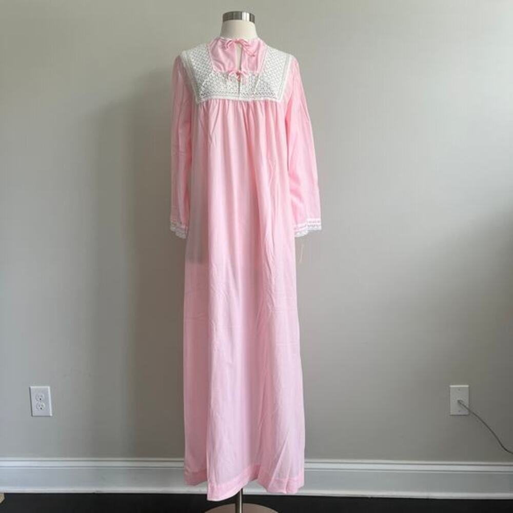 Vintage Lingerie‎ by Saramal Nightgown Bert Yelin Long Sleeve Union Made M NWT